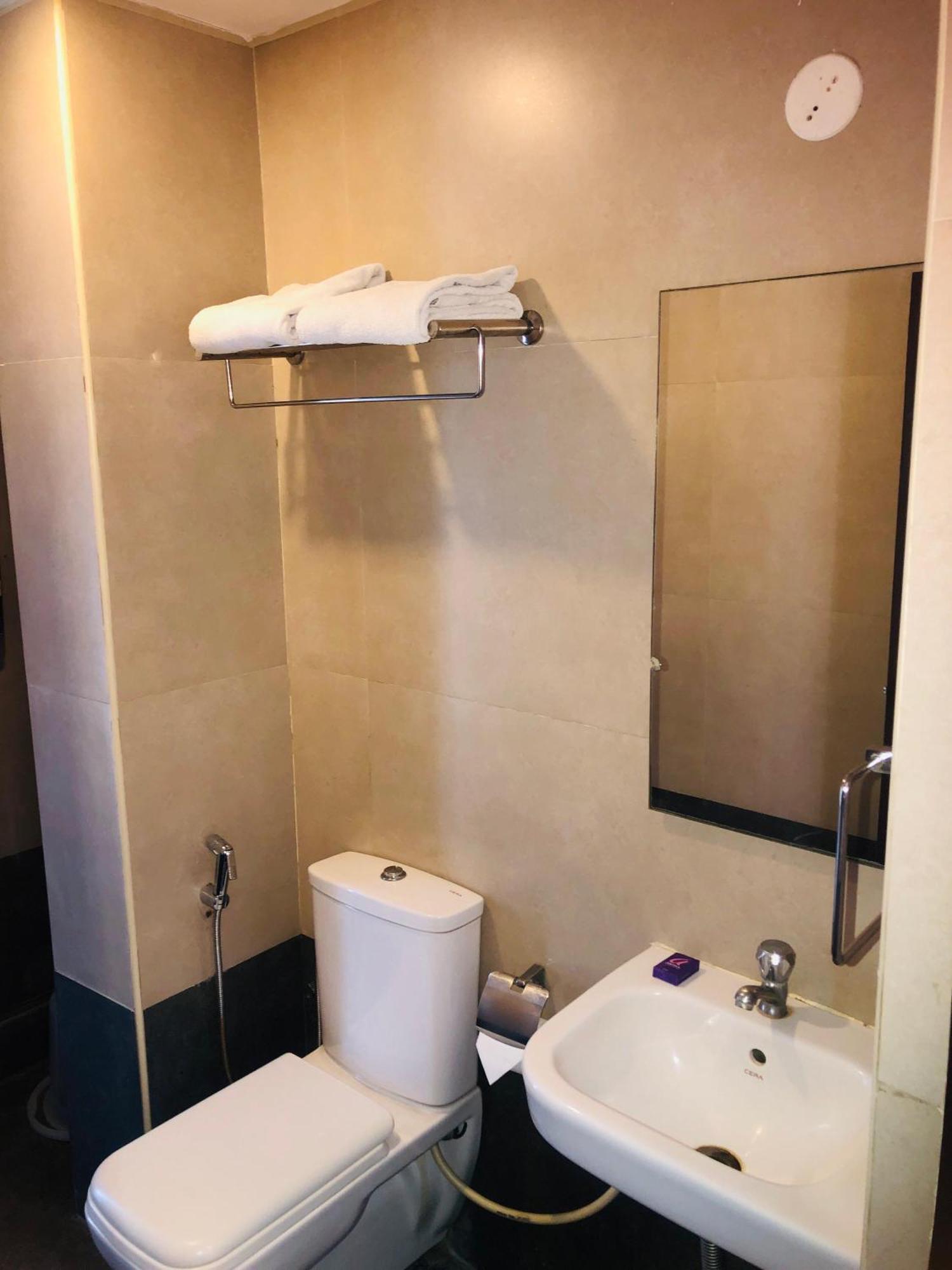 Astra Hotels & Suites - Hsr Layout Sector 1, Near Ecospace Bellandur Бангалор Экстерьер фото
